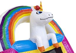 Ordene um pequeno castelo insuflável com tema de unicórnio e escorregador para crianças. Compre castelos insufláveis online na JB Insufláveis Portugal
