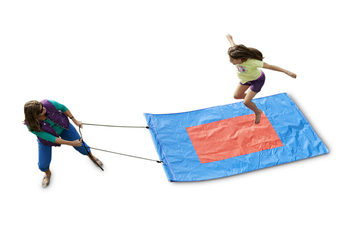 Blauw rode springtapijt voor zowel oud als jong kopen. Bestel opblaasbare zeskamp artikelen online bij JB Inflatables Nederland