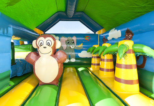 Encomende um castelo insuflável na selva multiuso com um objeto gorila em 3D, incluindo um escorregador para crianças. Compre castelos insufláveis ​​online na JB Insufláveis Portugal