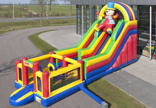 Escorrega inflável multifuncional em tema de palhaço com piscina, objeto 3D impressionante, cores frescas e obstáculos 3D para crianças. Compre escorregadores infláveis ​​agora online na JB Insuflaveis Portugal