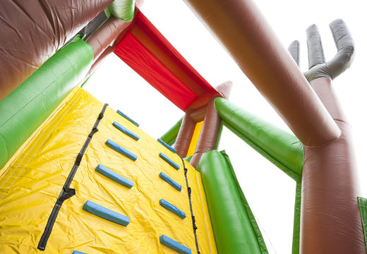 Obtenha sua pista de obstáculo única com tema de fazenda de 17 metros com 7 elementos de jogo e objetos coloridos agora para crianças. Ordene pistas de obstáculos infláveis ​​na JB Insuflaveis Portugal