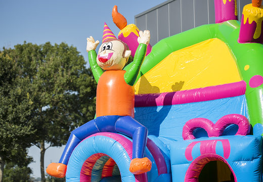 Encomende coberto castelo insuflável  super maxifun com slide no tema de festa para crianças. Compre castelos insufláveis ​​online na JB Insufláveis Portugal