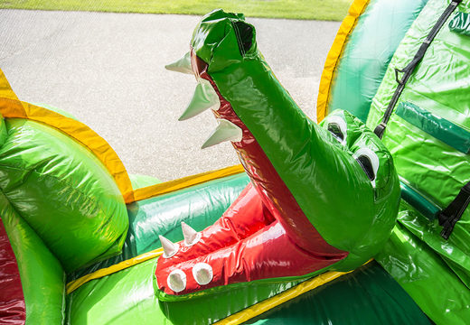Compre uma pista de obstáculo inflável com tema de crocodilo de 8 metros para crianças. Ordene pistas de obstáculos infláveis ​​agora online em JB Insuflaveis Portugal