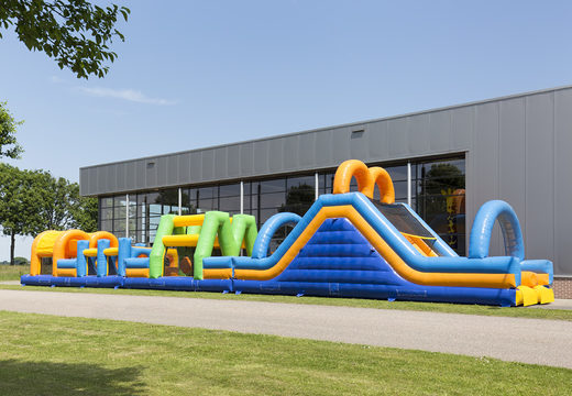 Ordene uma pista de obstáculo dupla inflável de 27 metros em cores alegres para as crianças. Compre pistas de obstáculos infláveis ​​online agora na JB Insuflaveis Portugal