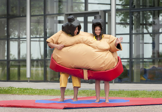 Compre ternos de sumô gêmeos infláveis ​​para crianças. Encomende castelos insufláveis ​​agora online na JB Insuflaveis Portugal
