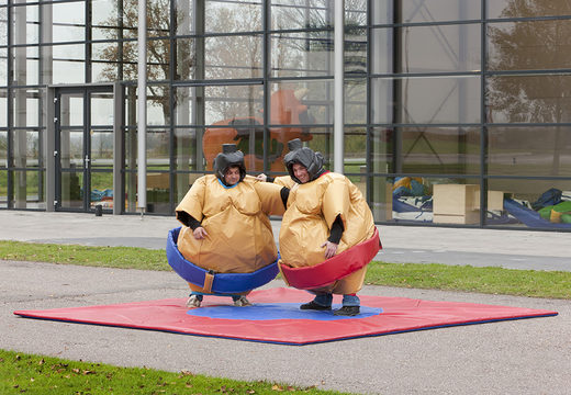Encomende trajes de sumô infláveis ​​para adultos. Compre inflatables online na JB Insuflaveis Portugal