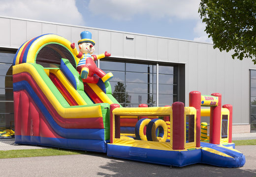 Opblaasbare multifunctionele glijbaan in clown thema met een plonsbad, indrukwekkend 3D object, frisse kleuren en de 3D obstakels kopen voor kinderen. Bestel opblaasbare glijbanen nu online bij JB Inflatables Nederland