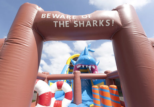 Multijogador Slide Shark e pedido de banho para crianças. Compre escorregadores infláveis ​​agora online na JB Insuflaveis Portugal