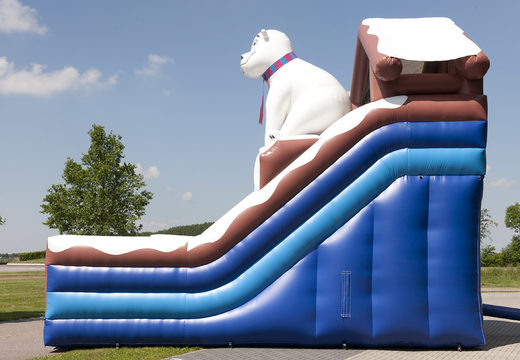 Slide multifuncional único em um tema de urso polar com piscina, objeto 3D impressionante, cores frescas e obstáculos 3D para crianças. Compre escorregadores infláveis ​​agora online na JB Insuflaveis Portugal