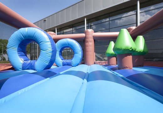 Escorrega inflável com tema de urso polar com piscina, objeto 3D impressionante, cores frescas e obstáculos 3D para crianças. Ordene escorregadores infláveis ​​agora online em JB Insuflaveis Portugal