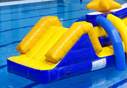 Encomende a pista de obstáculos de piscina dupla Zig Zag Zee para jovens e idosos. Compre atrações aquáticas infláveis ​​online agora na JB Insuflaveis Portugal