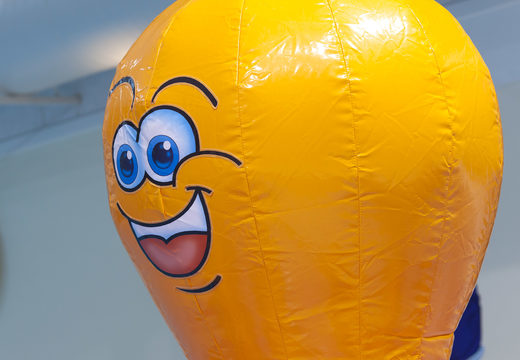 Compre o mundo subaquático inflável com objetos 3D divertidos para jovens e idosos. Encomende cursos de obstáculos infláveis ​​online agora na JB Insuflaveis Portugal