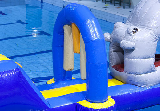 Encomende uma corrida de hipopótamo com objetos divertidos para jovens e idosos. Compre cursos de obstáculos infláveis ​​online agora na JB Insuflaveis Portugal