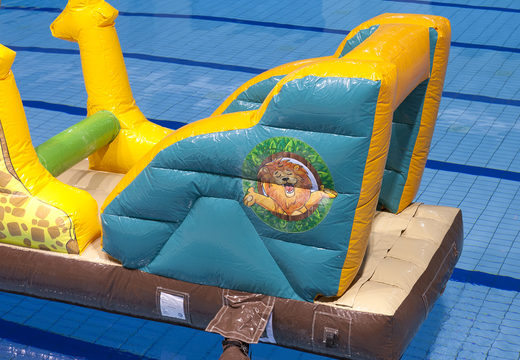 Encomende um navio inflável em um tema de selva para jovens e idosos. Compre atrações aquáticas infláveis ​​online agora na JB Insuflaveis Portugal