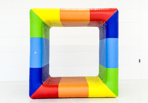 Ordem flip it cube no tema do arco-íris para velhos e jovens. Compre itens infláveis ​​online na JB Insuflaveis Portugal