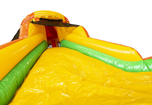 Obtenha seu escorregador inflável da Torre no tema Festa para crianças. Compre escorregadores infláveis ​​agora online na JB Insuflaveis Portugal
