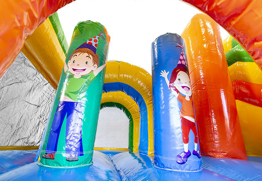 Peça um castelo insuflável com tema de festa e um escorregador para as crianças. Compre castelos infláveis ​​infláveis ​​online na JB Insufláveis ​​Portugal