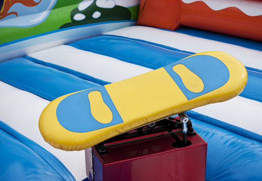 Encomende o Rodeo tapete com tema snowboard  para jovens e idosos. Compre um tapete inflável de queda agora online em JB Insuflaveis Portugal