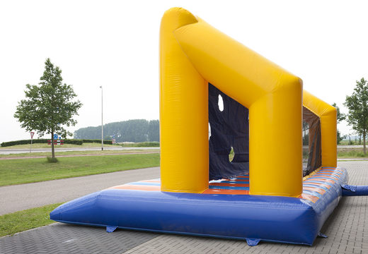Ordene um baliza de futebol challenge com uma cama inflável para jovens e idosos. Compre agora online uma baliza de futebol inflável com cama na JB Insuflaveis Portugal