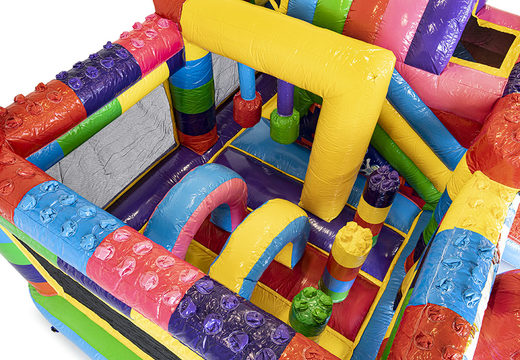 Encomende um castelo insuflável em superquadras com um escorregador para crianças. Compre castelos ​​insufláveis ​​online na JB Insufláveis ​​Portugal