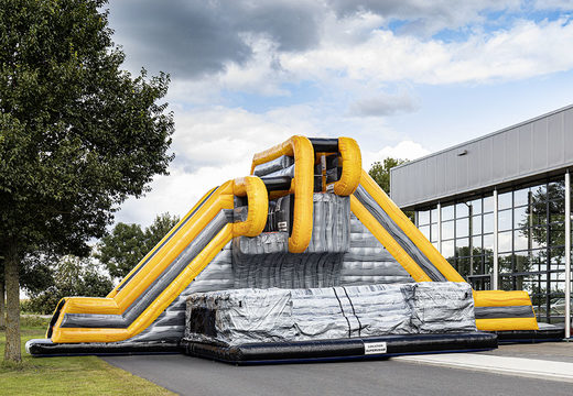 Encomende o Base Jump Pro Slide inflável de 4 e 6 metros de altura e com um tapete de queda extra grosso para jovens e idosos. Compre atração inflável agora online na JB Insuflaveis Portugal