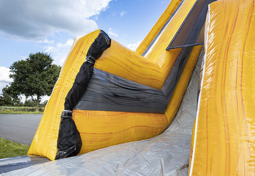 Compre Inflável Base Jump Pro Slide de 4 e 6 metros de altura para jovens e idosos. Encomende atração inflável agora online na JB Insuflaveis Portugal