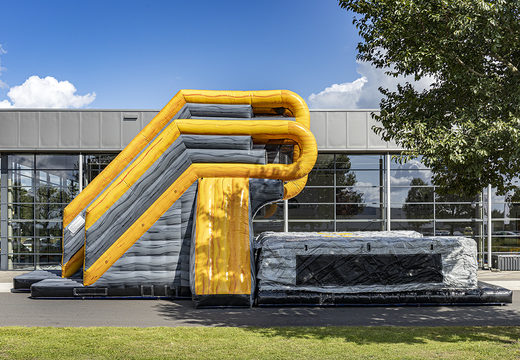 Compre o Base Jump Pro inflável de 4 e 6 metros de altura para jovens e idosos. Encomende atração inflável agora online na JB Insuflaveis Portugal