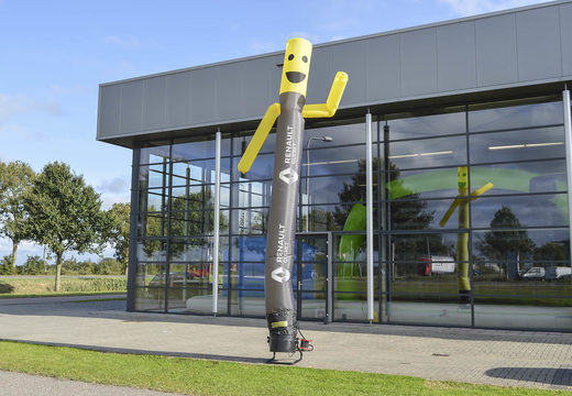 Renault skydancer feito sob medida na JB Promotions Portugal; especialista em itens de publicidade insufláveis, como skydancers insufláveis