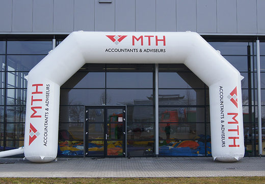 Compre arco insuflável MTH feito sob medida para eventos esportivos na JB  Insuflaveis Portugal; especialista em arcos insufláveis publicitários 