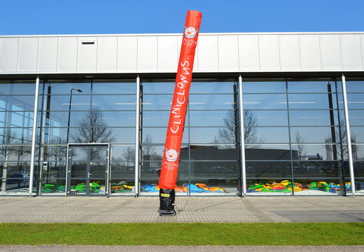 Compre o skytube insuflável CliniClowns incluindo o logotipo na JB Promotions Portugal; especialista em itens de publicidade insufláveis, como skytubes insufláveis