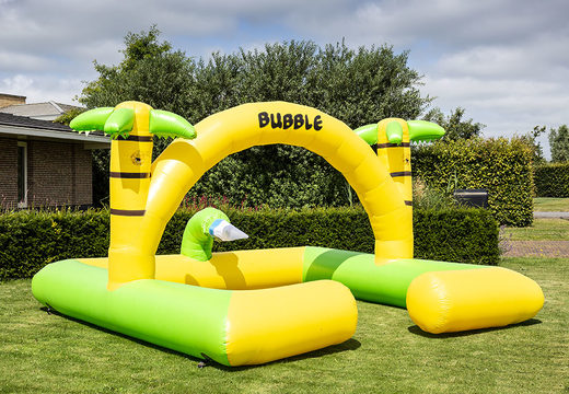 Compre um parque insuflável de bolhas grandes com o tema Selva para crianças. Encomende castelos insufláveis ​​na JB Insufláveis Portugal