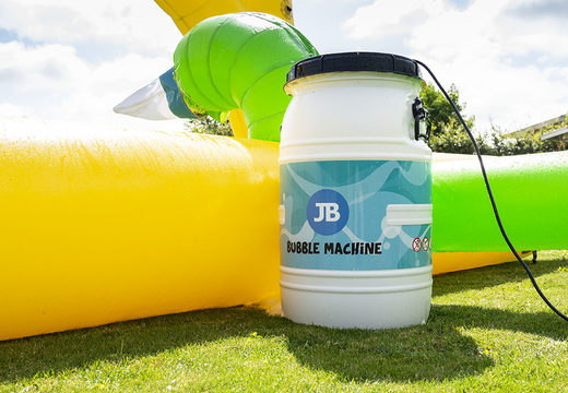 Abra o Bubble park Jungle com uma torneira de espuma para crianças. Encomende castelos insufláveis ​​na JB Insufláveis Portugal
