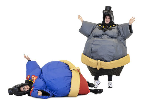 Obtenha trajes de sumô do Superman e Batman para jovens e idosos online. Compre ternos de sumô infláveis ​​na JB Insuflaveis Portugal