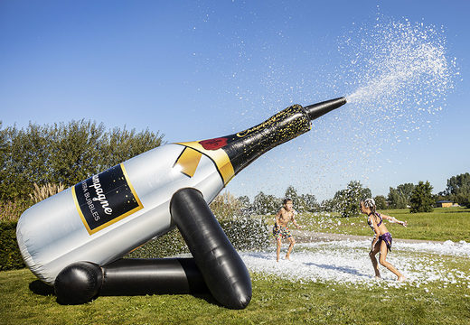 Ordene champanhe Bubble Cannon com explosão de espuma para amassar. Compre castelos insufláveis online na JB Insufláveis Portugal