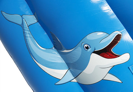 Dolphin slide super com as cores alegres, objetos 3D e ordem de impressão agradável. Compre escorregadores infláveis ​​agora online na JB Insuflaveis Portugal