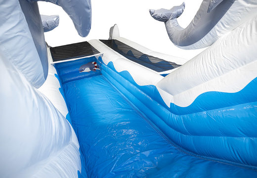 Compre um escorregador inflável com o tema golfinho espetacular, com estampas divertidas e objetos 3D para crianças. Ordene escorregadores infláveis ​​agora online em JB Insuflaveis Portugal