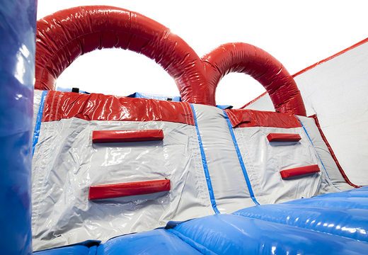 Encomende a pista de obstáculos inflável modular gigante Way Out de 40 peças para crianças. Compre cursos de obstáculos infláveis ​​online agora na JB Insuflaveis Portugal