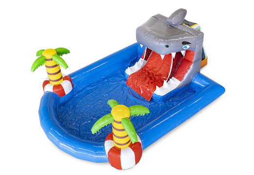 Compre um grande castelo insuflável com tema de tubarão com toboágua e piscina para as crianças. Encomende castelos insufláveis online na JB Insufláveis ​​Portugal