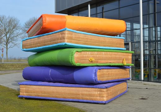 Grandes livros infláveis ​​da semana da pilha de expansão do produto para venda. Encomende objetos 3D infláveis ​​agora online na JB Insuflaveis Portugal