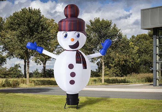Ordene o boneco de neve skytube insuflável de 4 m de altura agora online em JB Insuflaveis Portugal. Compre skytubes insufláveis ​​padrão para cada evento