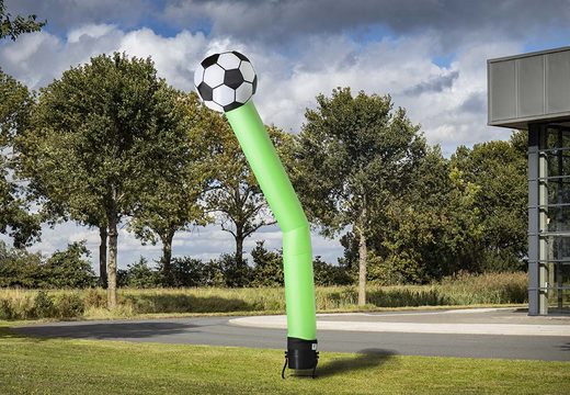 Ordene os skytube de ar de 6m com bola 3D em verde na JB Insuflaveis Portugal. Compre skytubes insufláveis ​​padrão para eventos esportivos