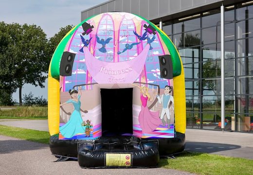 Castelo insuflável multi-temática de disco de 5,5 metros à venda no tema Princesa para crianças. Encomende castelos ​​insufláveis online na JB Insufláveis Portugal