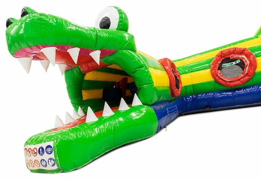 Compre o castelo insuflável do túnel de rastreamento Playfun no tema do crocodilo para crianças. Encomende castelos insufláveis ​​online na JB Insufláveis Portugal
