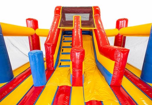 Compre slidebox insuflável boss no tema castelo inflável do Super heroi com um slide para crianças. Encomende castelos insufláveis ​​online na JB Insufláveis ​​Portugal