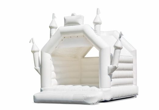 Compre um castelo insuflável padrão em um tema de casamento na forma de um castelo para crianças. Compre castelos insufláveis ​​online na JB Insufláveis ​​Portugal