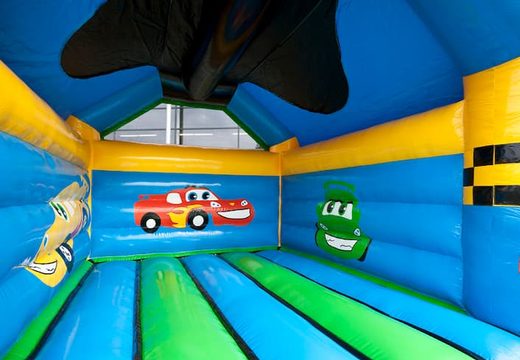 Ordene um castelo insuflável de carro padrão exclusivo com um objeto 3D em cima para as crianças. Compre castelos insufláveis ​​online na JB Insufláveis ​​Portugal