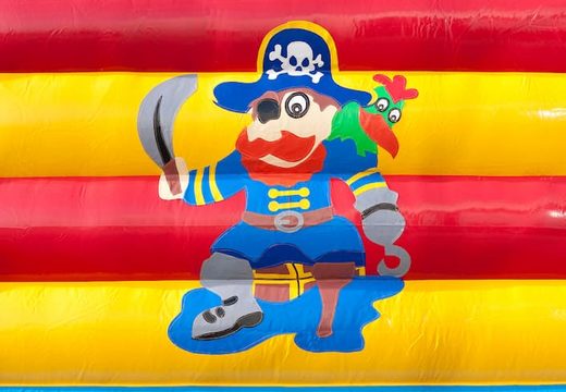 Compre o castelo insuflável padrão do pirata com um objeto 3D em cima para as crianças. Encomende castelos insufláveis ​​online na JB Insufláveis ​​Portugal