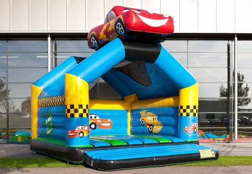 Compre um castelo super insuflável coberto no tema carro com animações alegres para crianças. Encomende castelos insufláveis ​​online na JB Insufláveis ​​Portugal