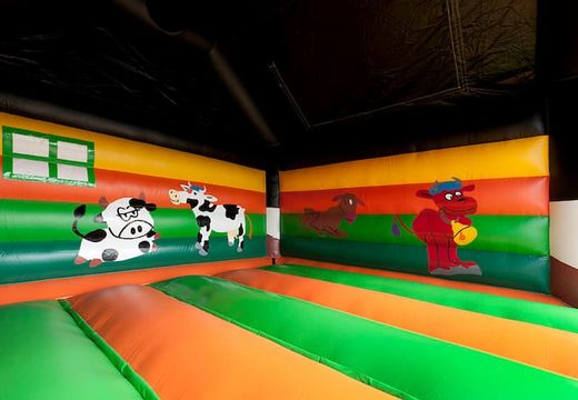 Compre um grande castelo insuflável com tema de vacas e com teto , para crianças. Encomende castelos insufláveis online na JB Insufláveis ​​Portugal