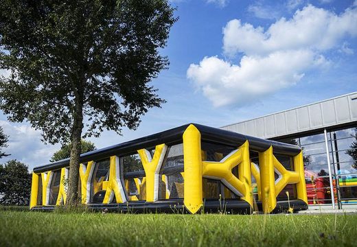 Encomende um inflável amarelo Archery Boarding 8 x 16m para jovens e idosos. Compre arenas infláveis ​​online agora na JB Insuflaveis Portugal